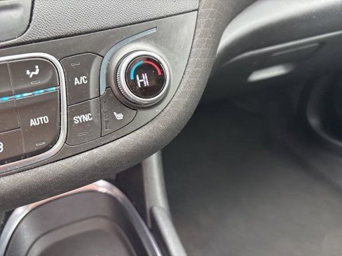 Used 2019 Chevrolet Malibu LT image 25