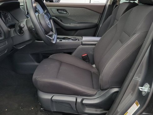Used 2023 Nissan Rogue S image 9