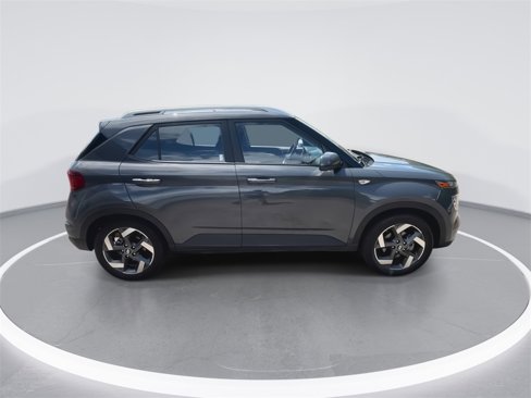 Used 2024 Hyundai Venue SEL image 9