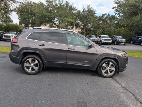 Used 2020 Jeep Cherokee Limited image 3