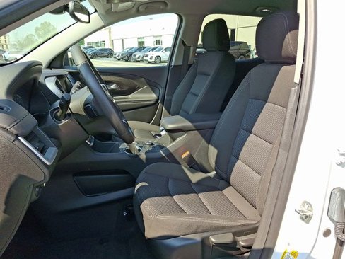 Used 2024 GMC Terrain SLE image 13