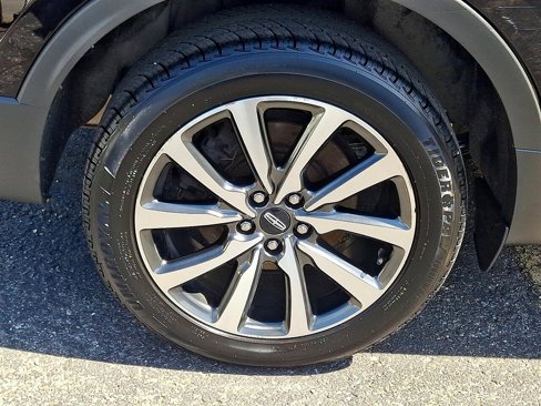 Used 2019 Lincoln MKC Reserve w/ MKC Climate Package image 11