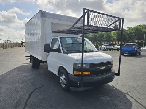 Used 2019 Chevrolet Express 3500 image 4