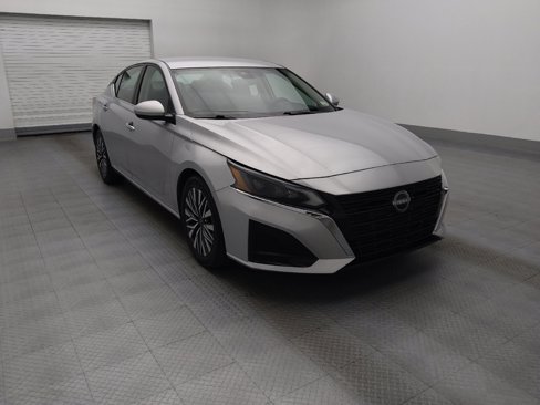 Used 2023 Nissan Altima 2.5 SV image 13
