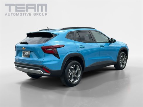 New 2025 Chevrolet Trax LT w/ Driver Confidence Package image 7