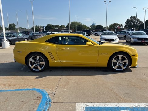 Used 2010 Chevrolet Camaro SS w/ RS Package image 2