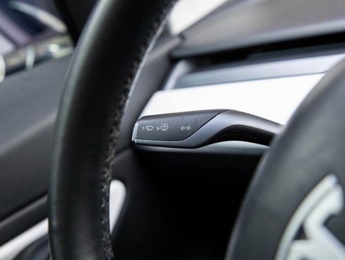 Used 2018 Tesla Model 3 Long Range image 15