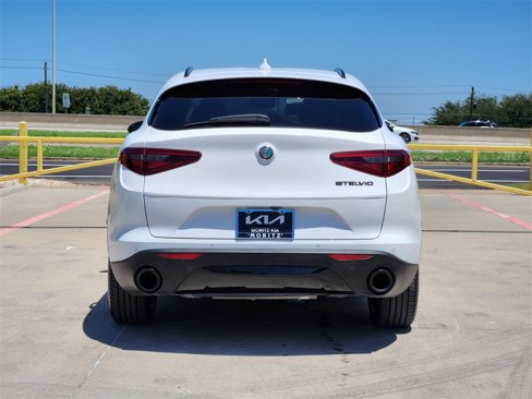 Used 2020 Alfa Romeo Stelvio w/ Nero Edizione image 5
