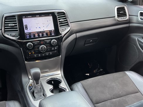 Used 2019 Jeep Grand Cherokee Altitude image 22