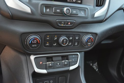Used 2022 GMC Terrain SLE w/ Driver Convenience Package image 24