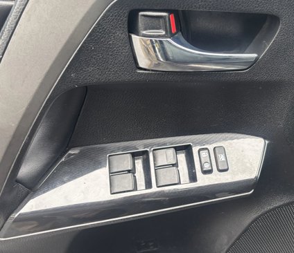 Used 2017 Toyota RAV4 SE image 14