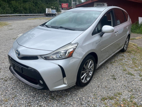 Used 2016 Toyota Prius V Five image 5