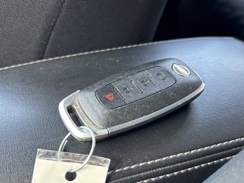 Used 2023 Nissan Kicks SV image 17