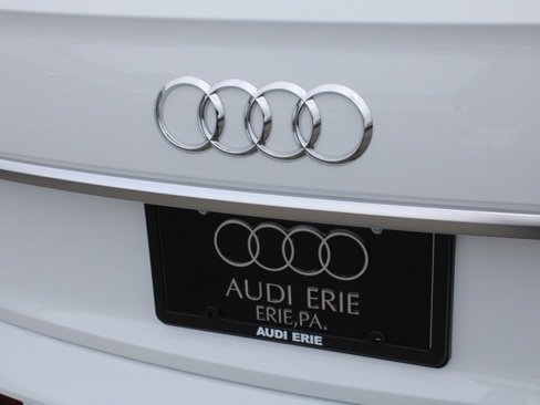 Used 2024 Audi Q5 2.0T Premium w/ Convenience Package image 10