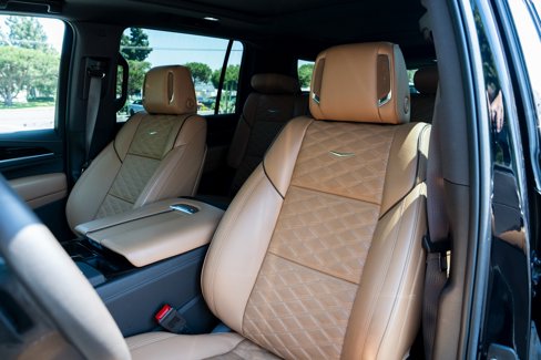 Used 2022 Cadillac Escalade ESV Premium Luxury image 6
