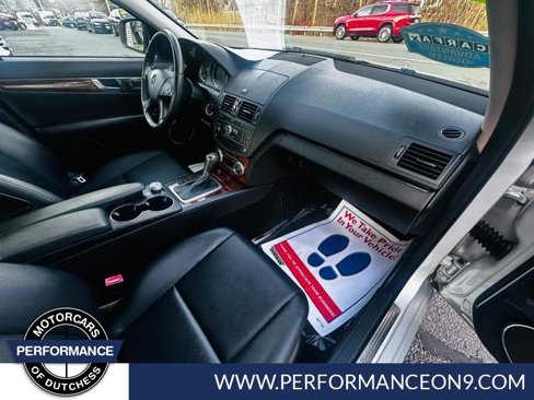 Used 2009 Mercedes-Benz C 300 Sport image 29