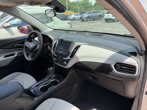 Used 2021 Chevrolet Equinox LS w/ LS Convenience Package image 22