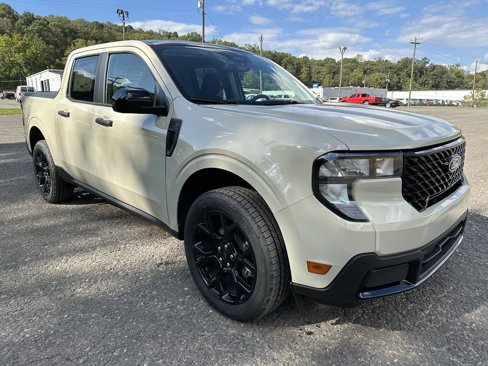 New 2025 Ford Maverick XLT image 3