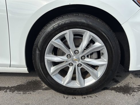 Used 2024 Chevrolet Malibu LT image 12