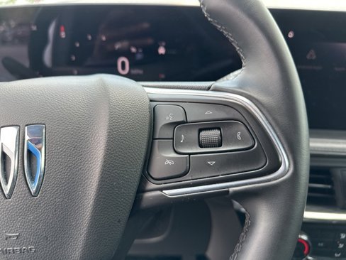 Certified 2024 Buick Encore GX Sport Touring image 17