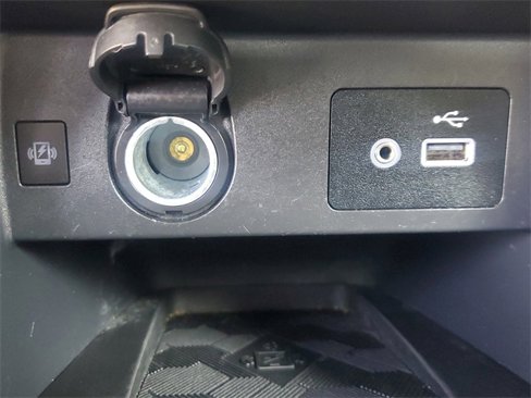 Used 2023 Nissan Versa SV image 24