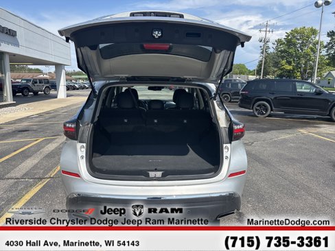 Used 2023 Nissan Murano SV image 16