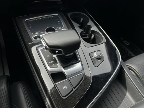 Used 2019 Audi Q7 3.0T Prestige image 19