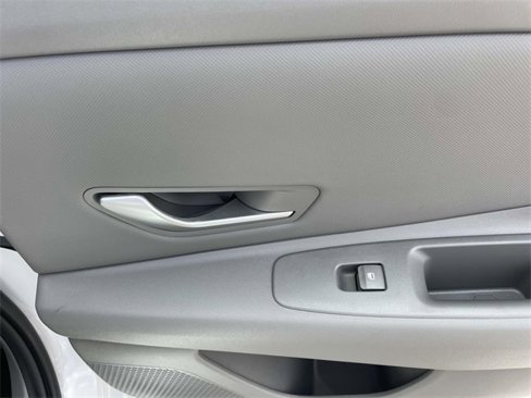 Certified 2024 Hyundai Elantra SEL w/ Convenience Package image 11