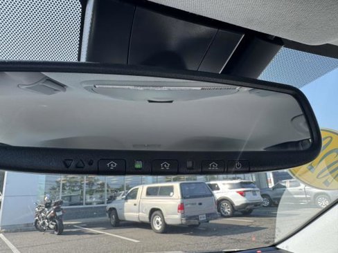 Used 2020 Toyota Prius Prime Limited image 18