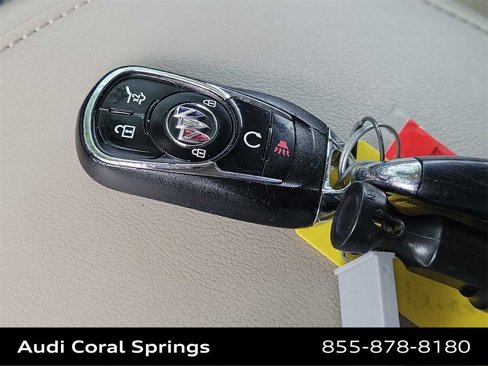 Used 2020 Buick Enclave Essence image 20