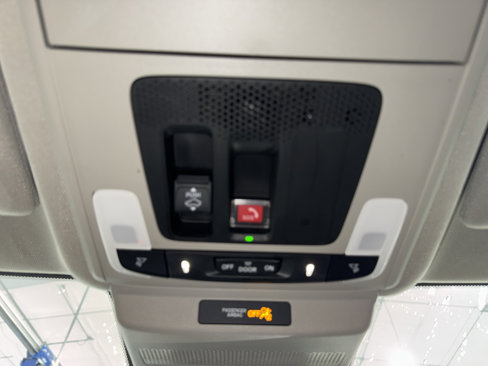 Used 2023 Honda Accord EX image 39