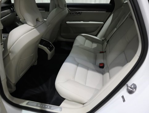 Used 2025 Volvo S90 B6 Plus w/ Protection Package Premier image 20