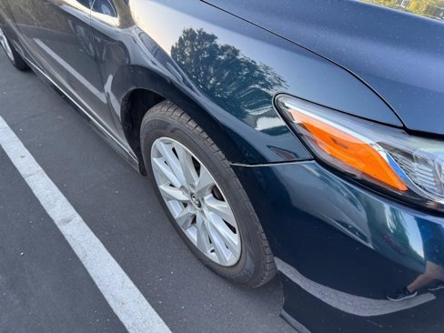 Used 2019 Toyota Camry LE image 8