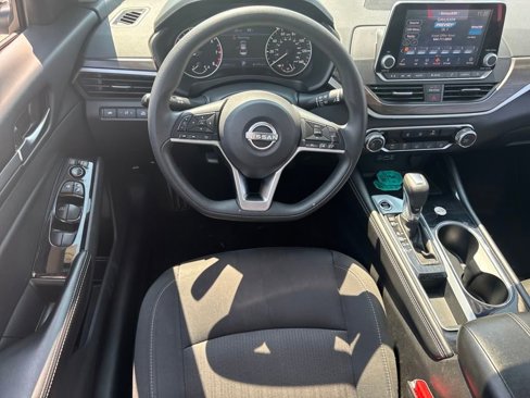 Used 2023 Nissan Altima 2.5 SV image 17