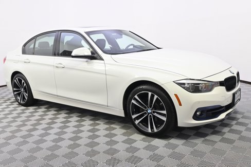 Used 2018 BMW 330i xDrive Sedan w/ Convenience Package image 8