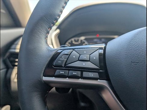 Used 2024 Nissan Altima 2.5 SR image 12