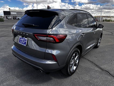 Used 2023 Ford Escape ST-Line image 5