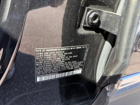 Used 2020 Volkswagen Tiguan SE w/ Panoramic Sunroof Package image 38