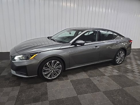 Used 2023 Nissan Altima 2.5 SL image 6