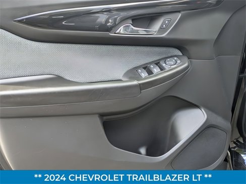 Used 2024 Chevrolet TrailBlazer LT image 11