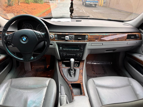 Used 2006 BMW 330xi Sedan image 25