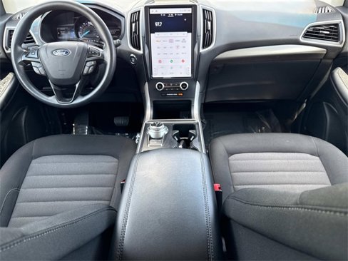 Used 2022 Ford Edge SE w/ Black Appearance Package image 17