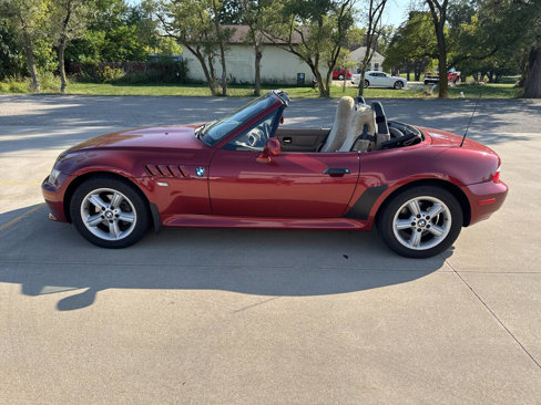 Used 2000 BMW Z3 2.5i image 2