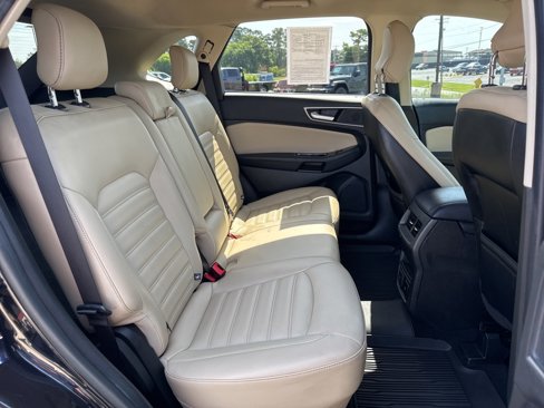 Used 2019 Ford Edge SEL w/ Equipment Group 201A image 18