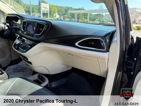 Used 2020 Chrysler Pacifica Touring-L image 46