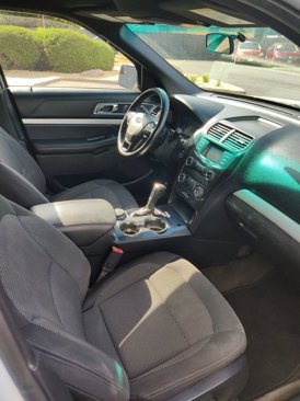 Used 2016 Ford Explorer XLT image 11