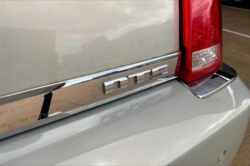 Used 2008 Cadillac DTS w/ Trunk Convenience Package image 9