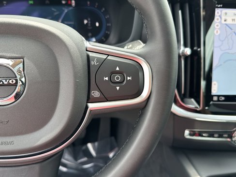 Certified 2024 Volvo S60 B5 Core image 21