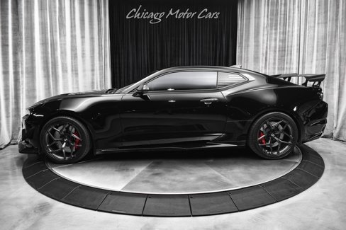 Used 2019 Chevrolet Camaro ZL1 image 1