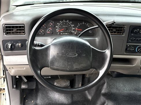 Used 1999 Ford F250 XL image 11